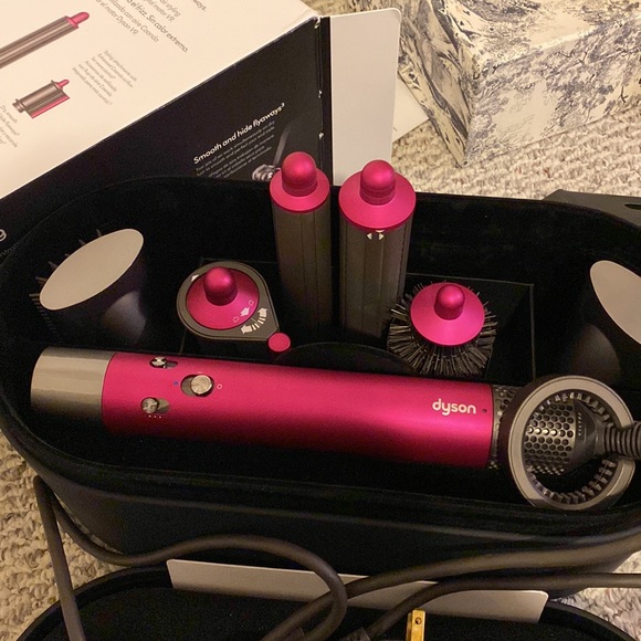 [Sold] Dyson airwrap latest version pink long - Picture 3 of 14